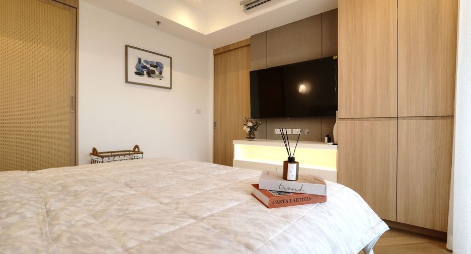 For rent 2 bedrooms condo in Khlong Toei, Bangkok