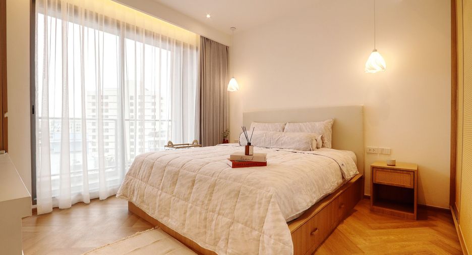 For rent 2 bedrooms condo in Khlong Toei, Bangkok