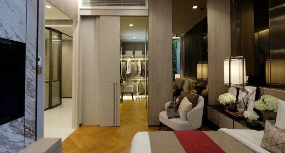 For sale 1 bed condo in Khlong Toei, Bangkok