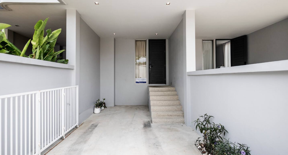 For sale 2 bedrooms townhouse in Mueang Phuket, Phuket