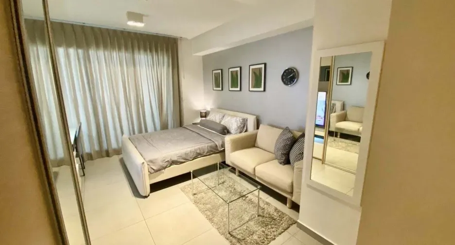 For rent studio condo in Khlong Toei, Bangkok
