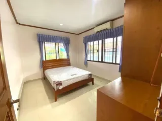 À louer 3 chambres maison à Bang Lamung, Chonburi