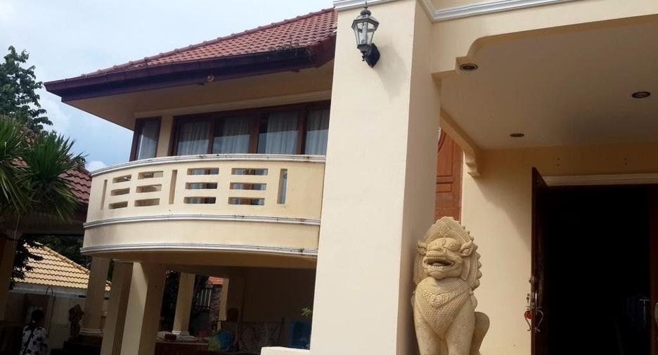 For sale 3 ベッドルーム house in Sattahip, Chonburi