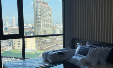 Condo en alquiler de 1 habitaciones en Bang Phlat, Bangkok