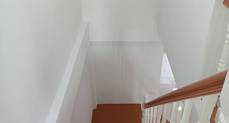 Casa adosada en venta de 2 habitaciones en Nong Chok, Bangkok