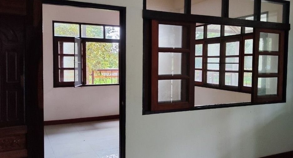 For sale and for rent 5 bedrooms house in Bang Lamung, Chonburi