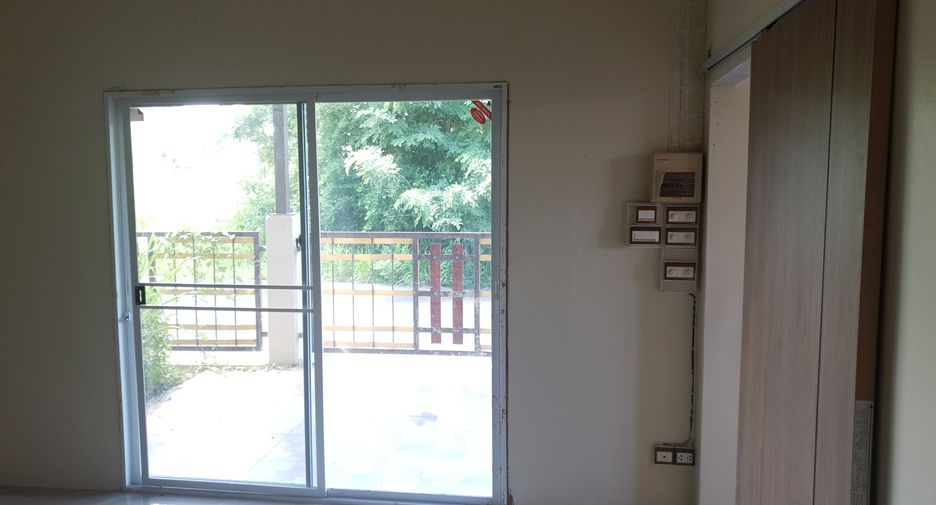 For sale and for rent 5 bedrooms house in Bang Lamung, Chonburi