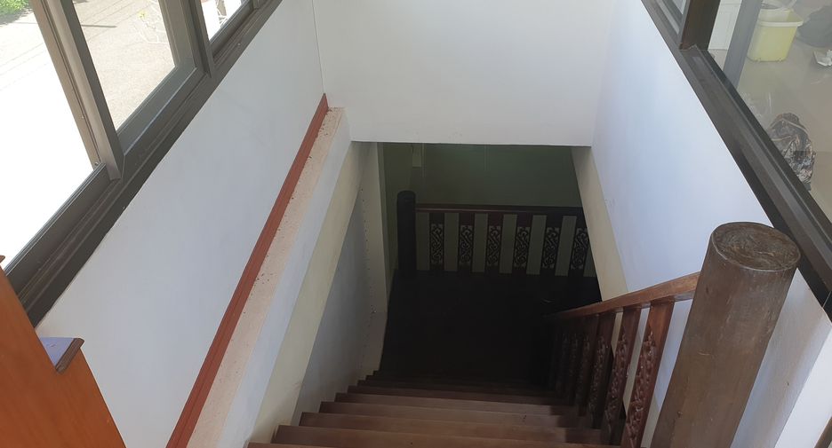 For sale and for rent 5 bedrooms house in Bang Lamung, Chonburi