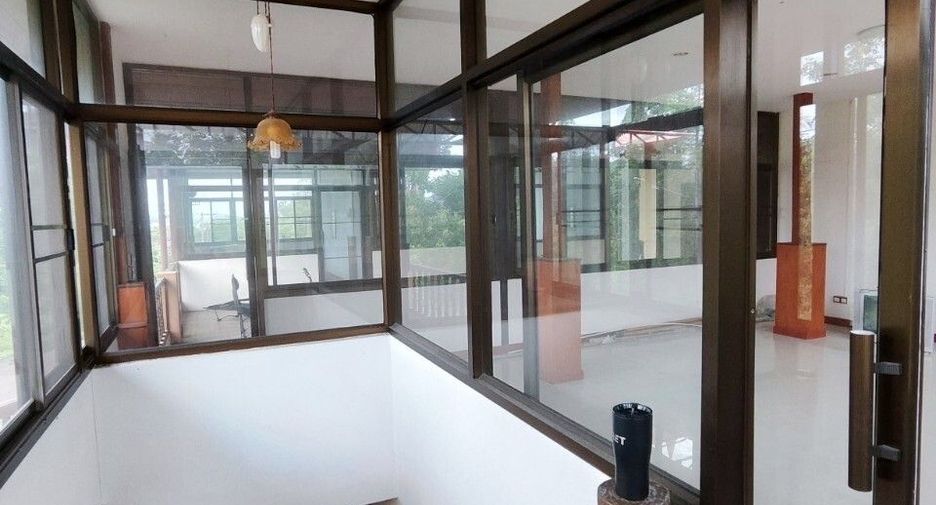 For sale and for rent 5 bedrooms house in Bang Lamung, Chonburi