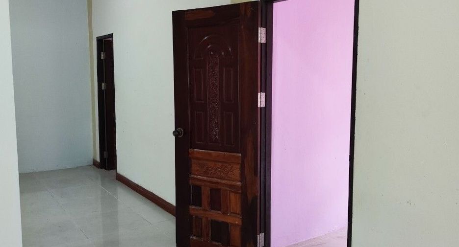 For sale and for rent 5 bedrooms house in Bang Lamung, Chonburi
