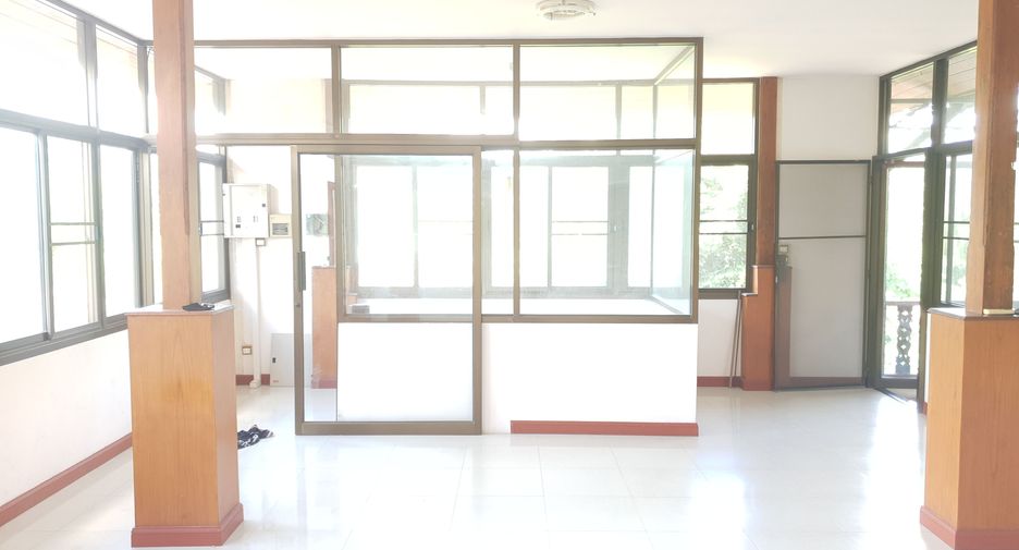 For sale and for rent 5 bedrooms house in Bang Lamung, Chonburi