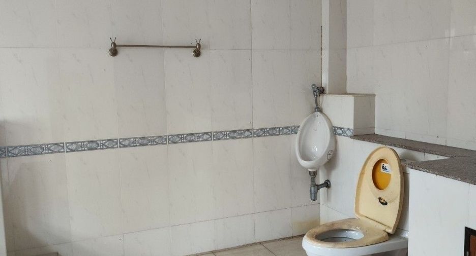 For sale and for rent 5 bedrooms house in Bang Lamung, Chonburi