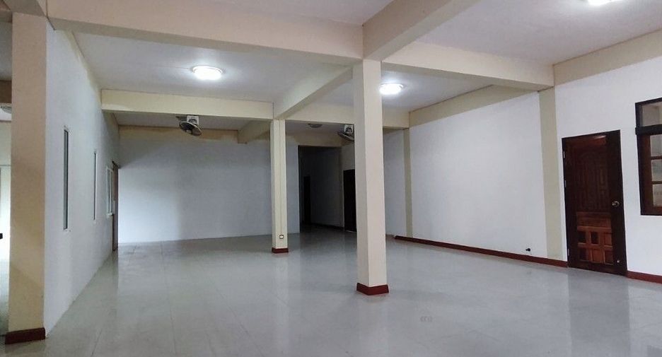 For sale and for rent 5 bedrooms house in Bang Lamung, Chonburi
