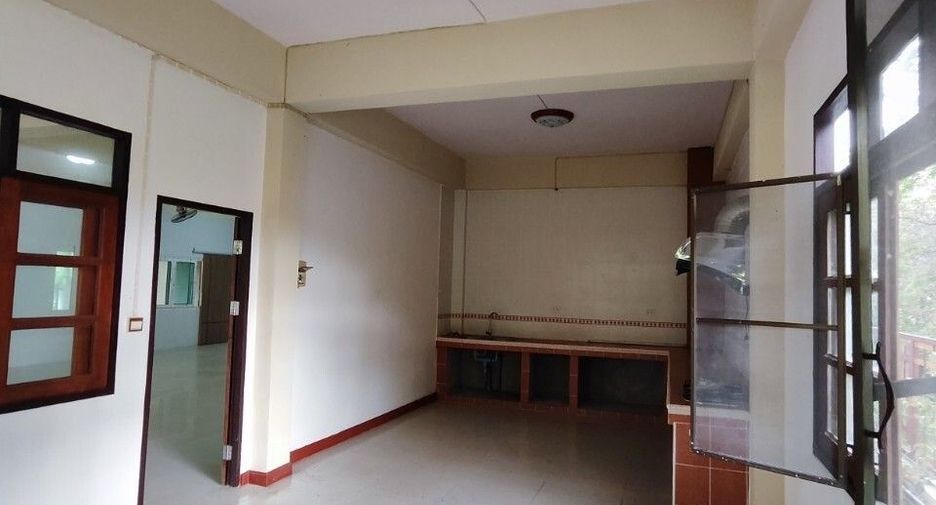 For sale and for rent 5 bedrooms house in Bang Lamung, Chonburi