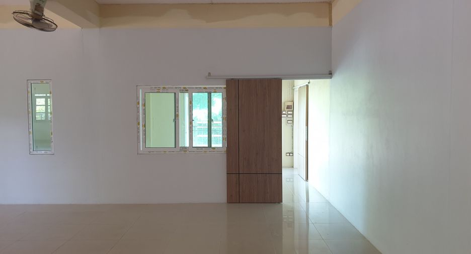 For sale and for rent 5 bedrooms house in Bang Lamung, Chonburi
