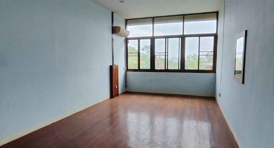 For sale and for rent 5 bedrooms house in Bang Lamung, Chonburi
