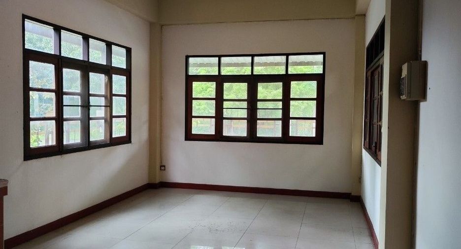 For sale and for rent 5 bedrooms house in Bang Lamung, Chonburi