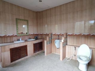 À vendre et à louer 5 chambres maison à Bang Lamung, Chonburi