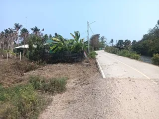 Продажа Участок в Ban Laem, Пхетбури