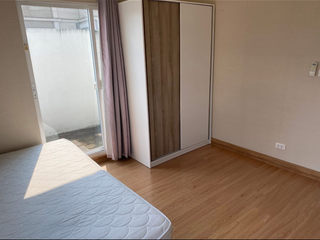 Casa en alquiler de 3 habitaciones en Suan Luang, Bangkok