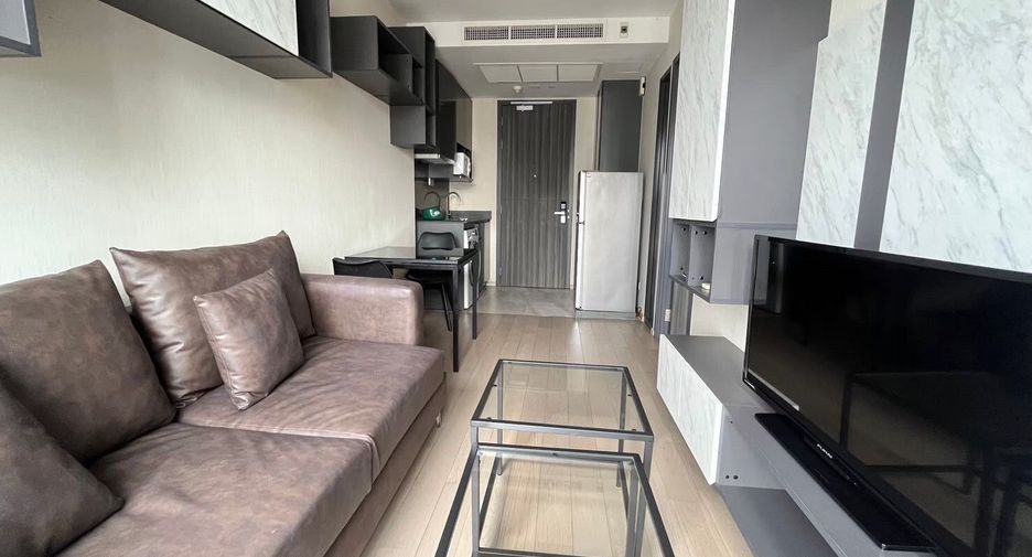 For rent 1 bed condo in Khlong Toei, Bangkok