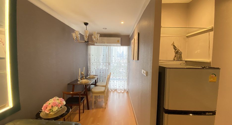 Condo en alquiler de 2 habitaciones en Khlong Toei, Bangkok