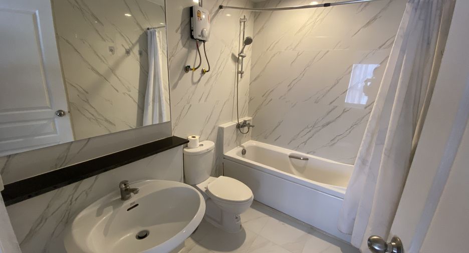 Condo en alquiler de 2 habitaciones en Khlong Toei, Bangkok