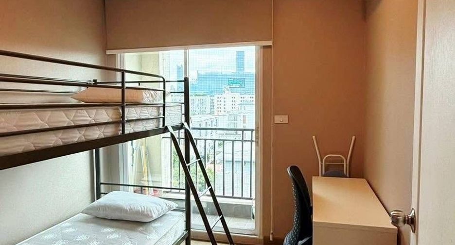 For rent 2 bedrooms condo in Phra Khanong, Bangkok