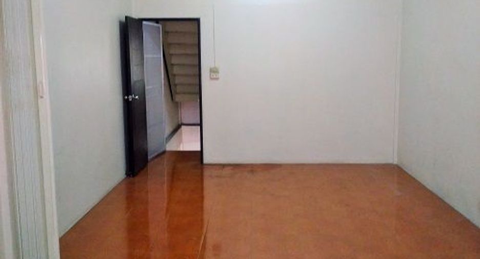 For sale 1 bed retail Space in Phra Samut Chedi, Samut Prakan