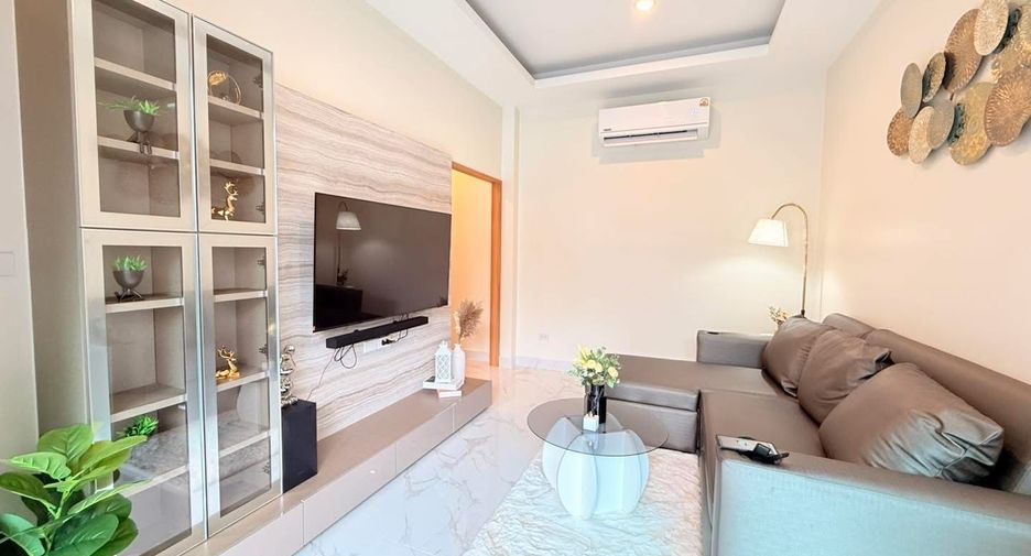 For rent 2 bedrooms villa in Mueang Phuket, Phuket