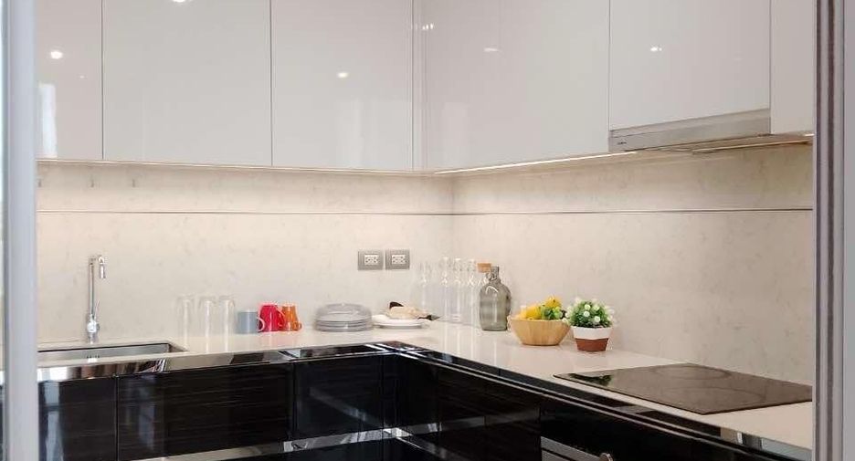 For rent 2 bedrooms condo in Sathon, Bangkok