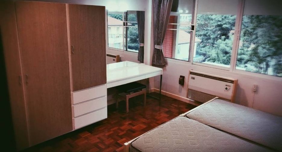 For rent 2 bedrooms condo in Watthana, Bangkok