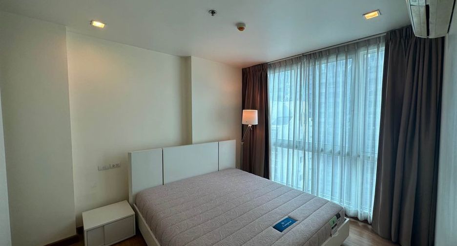 For rent 1 bed condo in Bang Rak, Bangkok