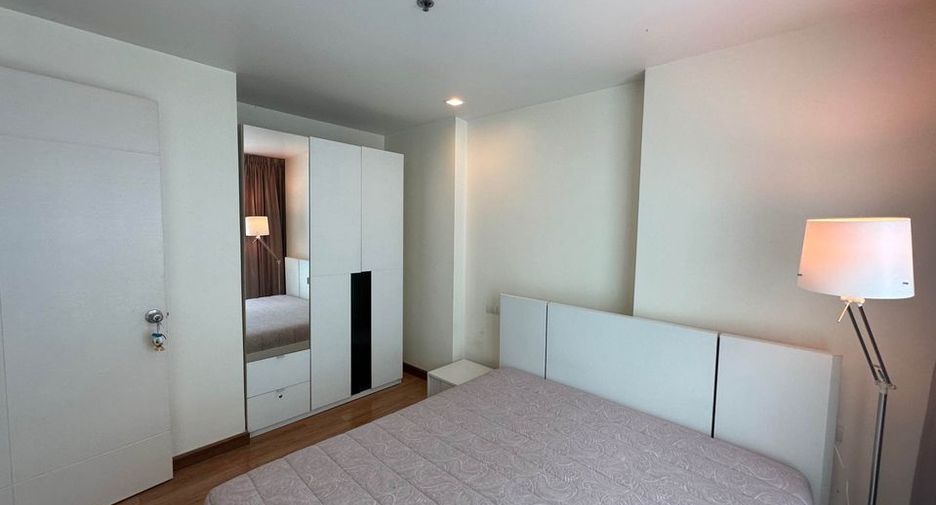 For rent 1 bed condo in Bang Rak, Bangkok