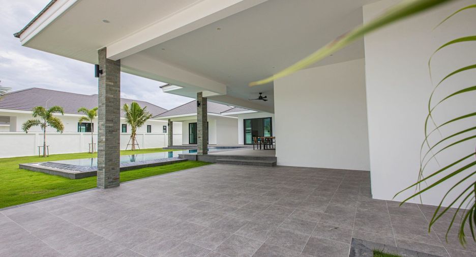 For sale 3 bedrooms villa in Hua Hin, Prachuap Khiri Khan