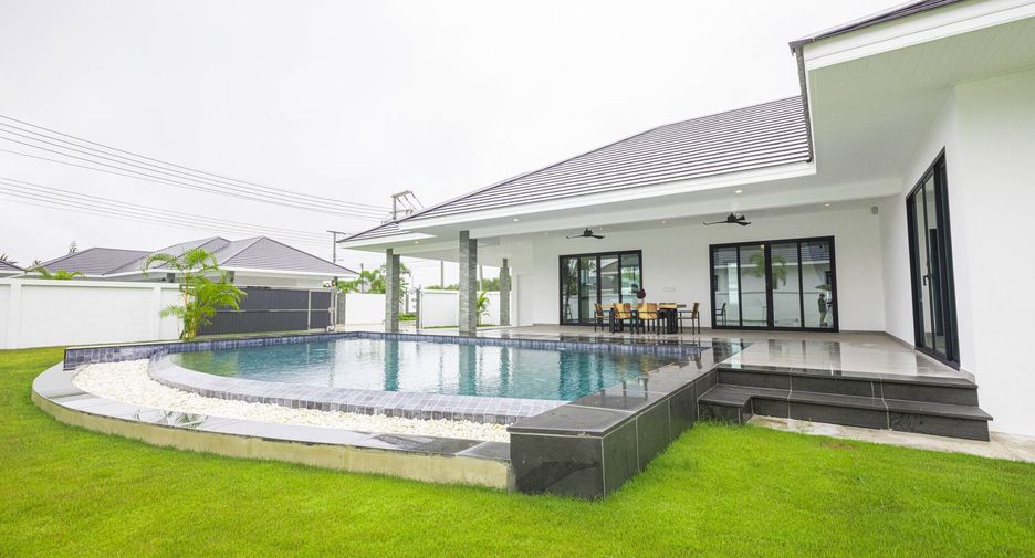 For sale 3 bedrooms villa in Hua Hin, Prachuap Khiri Khan