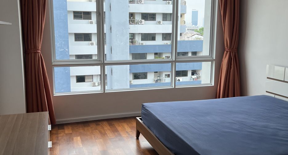 For sale 2 bedrooms apartment in Khlong Toei, Bangkok
