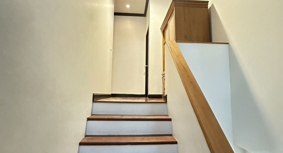 For rent 3 bedrooms townhouse in Mueang Phuket, Phuket