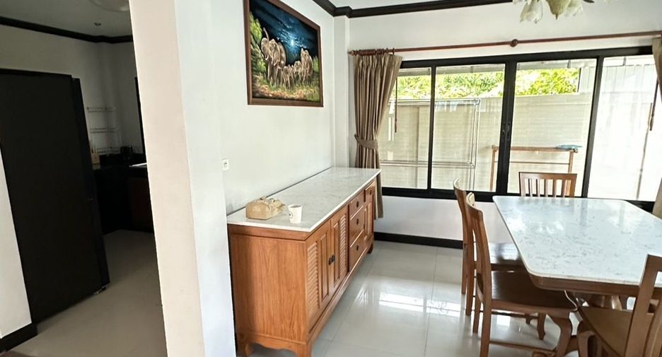 For rent 3 bedrooms townhouse in Mueang Phuket, Phuket
