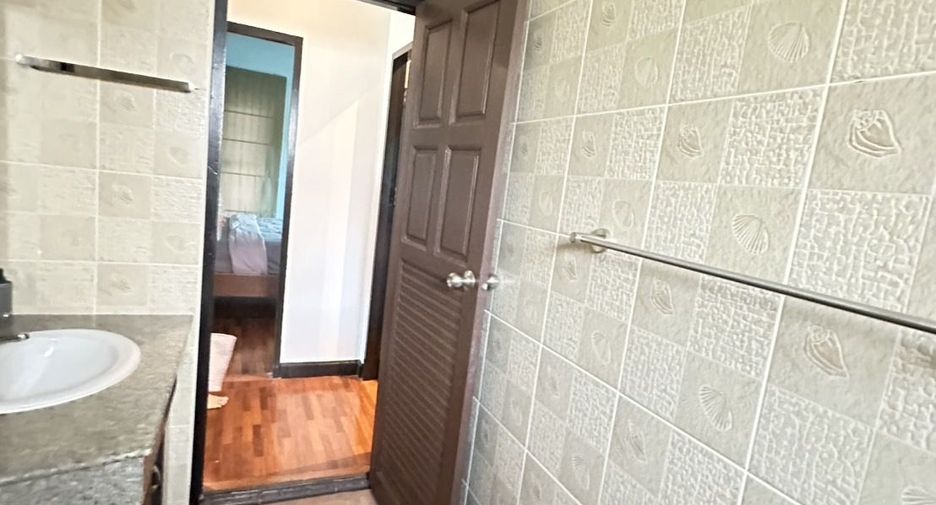 For rent 3 bedrooms townhouse in Mueang Phuket, Phuket