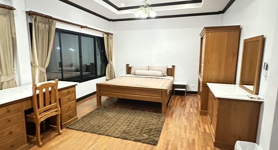 For rent 3 bedrooms townhouse in Mueang Phuket, Phuket