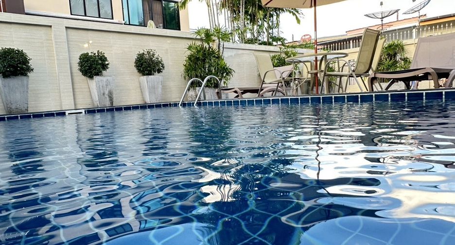 For rent 3 bedrooms townhouse in Mueang Phuket, Phuket