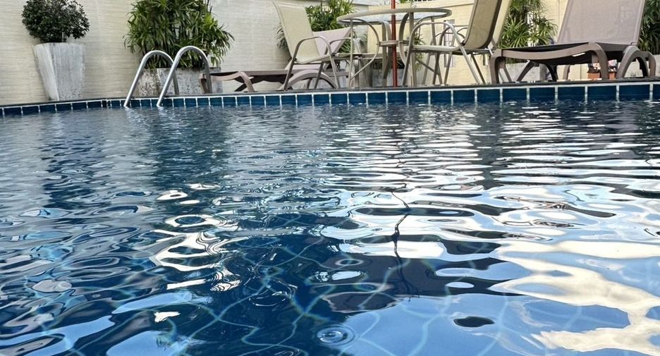 For rent 3 bedrooms townhouse in Mueang Phuket, Phuket