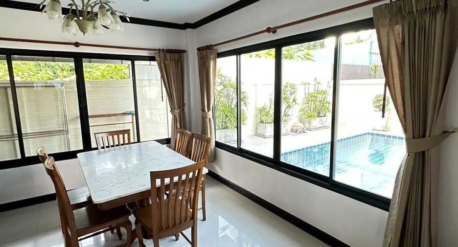 For rent 3 bedrooms townhouse in Mueang Phuket, Phuket