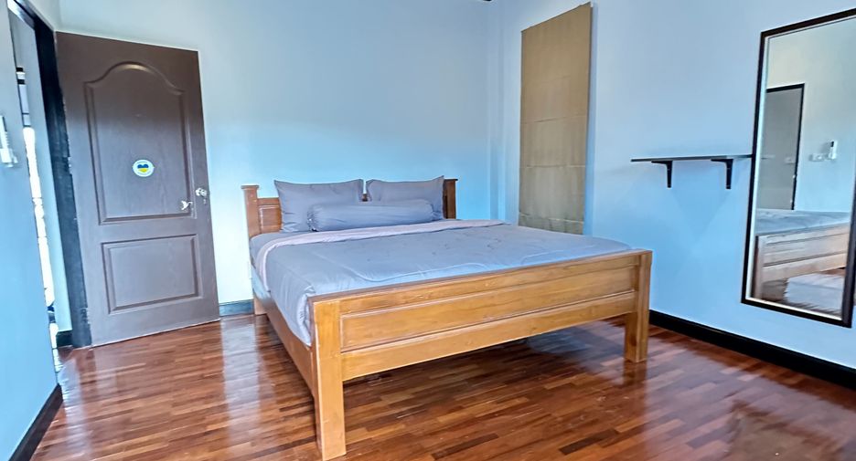 For rent 3 bedrooms townhouse in Mueang Phuket, Phuket
