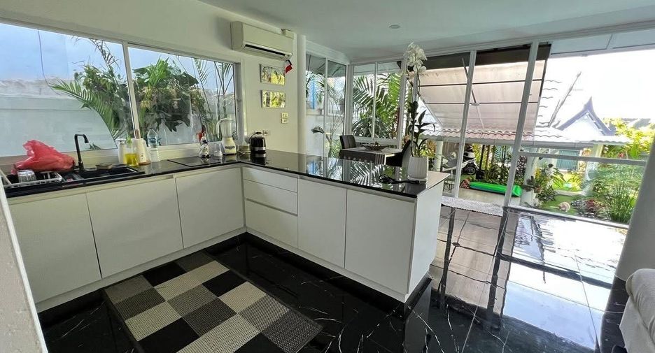 For sale 2 bedrooms villa in Mueang Phuket, Phuket