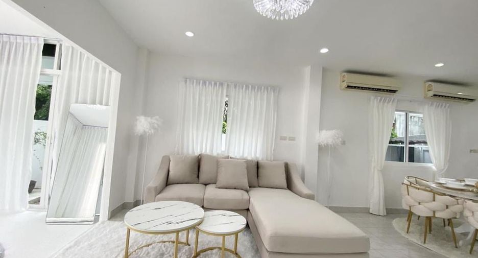 For rent 4 bedrooms villa in Mueang Phuket, Phuket