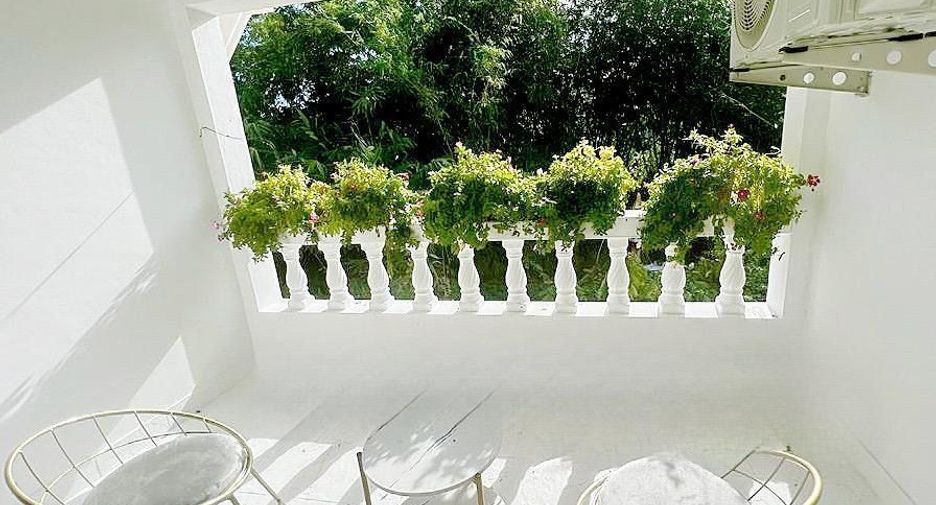 For rent 4 bedrooms villa in Mueang Phuket, Phuket