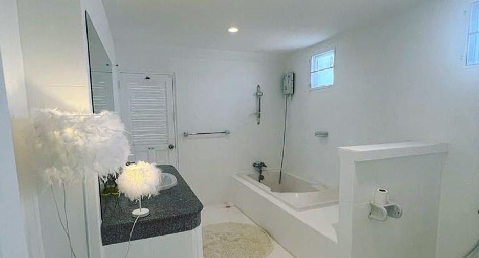 For rent 4 bedrooms villa in Mueang Phuket, Phuket