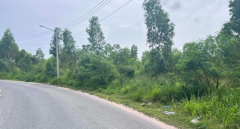 À vendre terrain à Bang Lamung, Chonburi